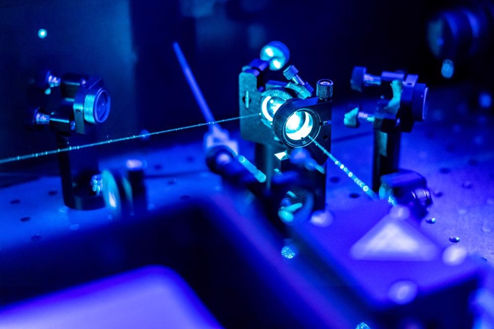 levitodynamics, particles, quantum, stochastical, dielectric