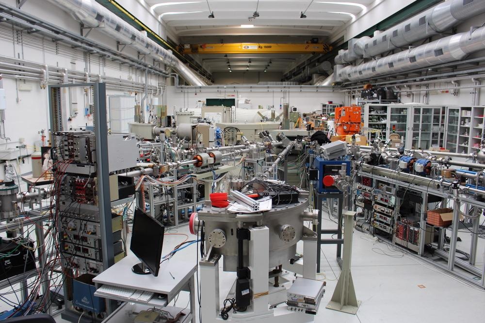 particle, particles, particle acceleration, CERN, dielectric laser, dielectric laser acceleration