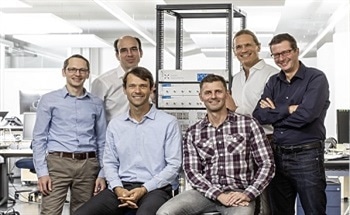 Quantum Research: The First Commercial Quantum Analyzer