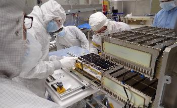 CUTE: Characterizing Exoplanet Atmospheres with CubeSats
