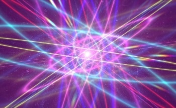 How Atomic References Stabilize Lasers: From Spectroscopy to Frequency Control