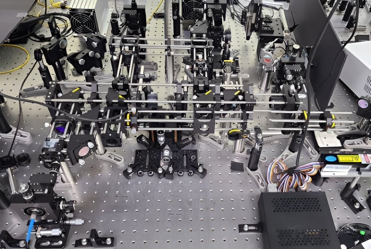 Quantum Entanglement Enables Visible-Light IR Sensing