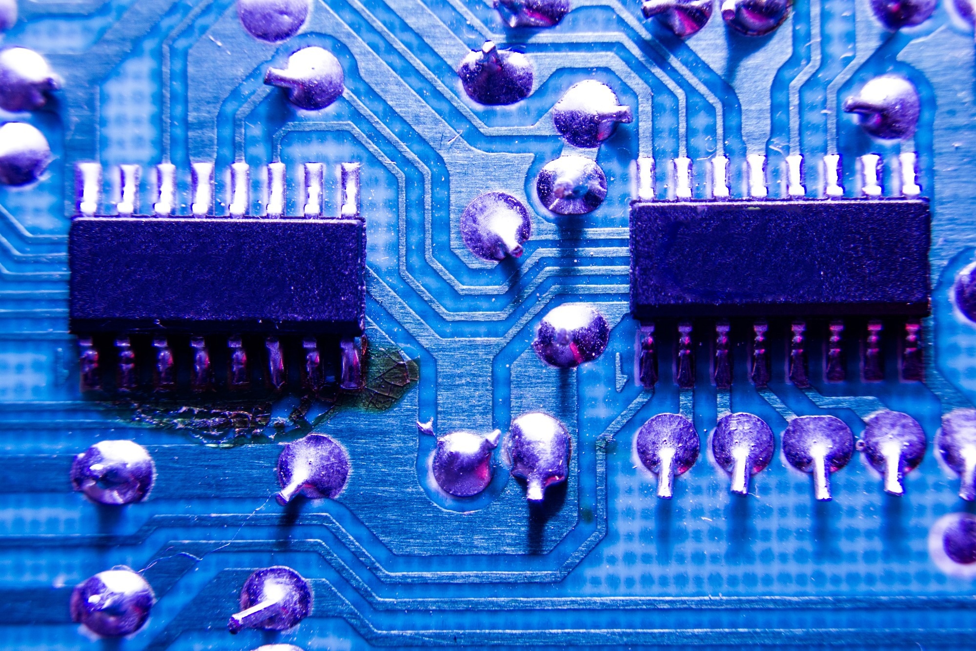 Mode Hybridization Expands Nonlinear Bandwidth on Photonic Chips