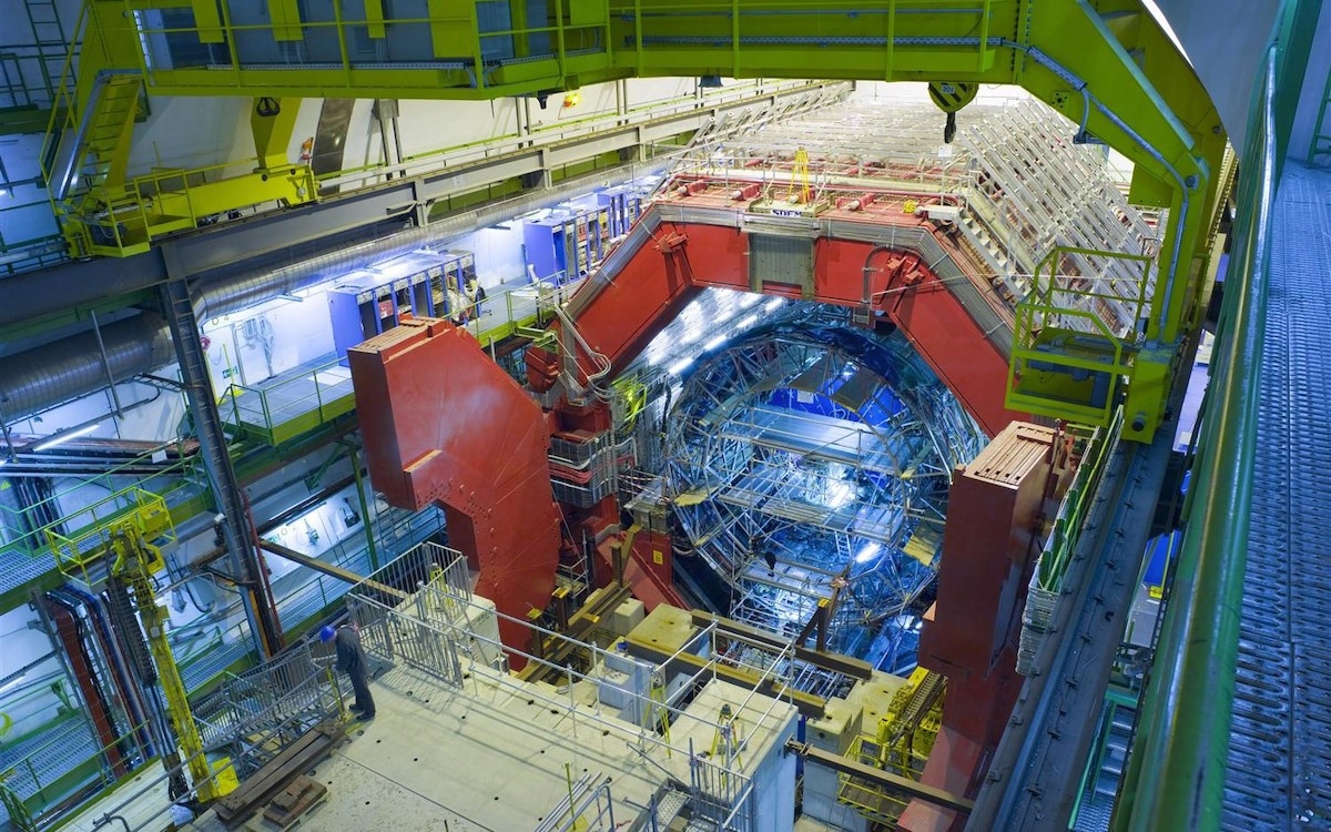 ALICE experiment at CERN