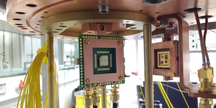 Measurement setup for the characterization of microbridges in a cryostat.