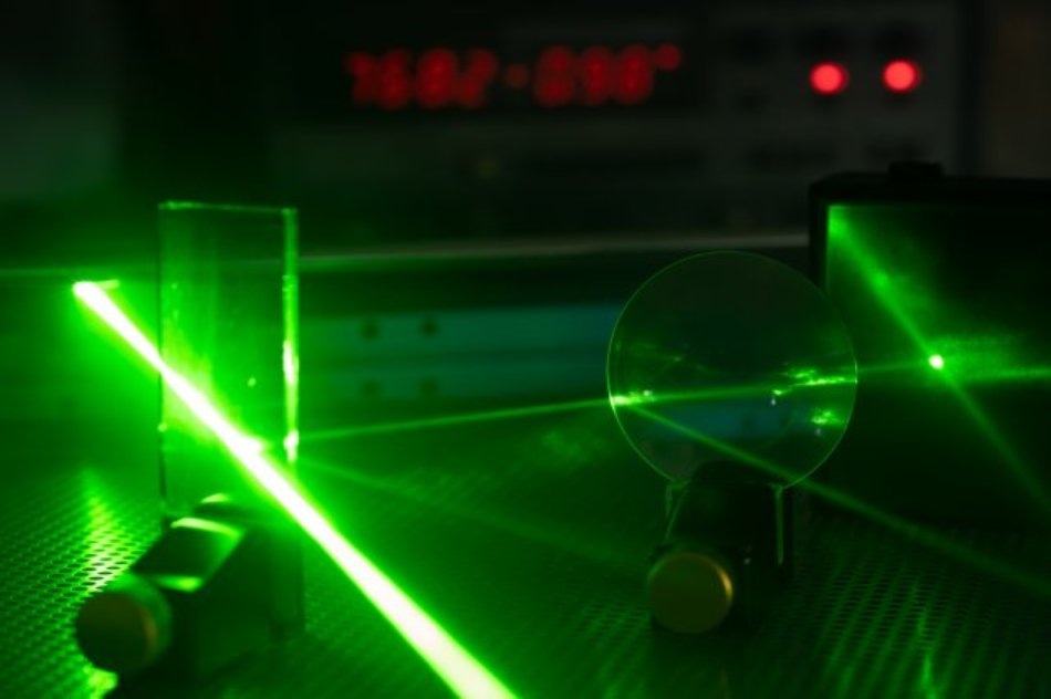 Novel Silicon Chip Can Lead to More Secure Communications and Improved Sensing Capabilities for Soldiers