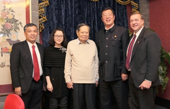 Stony Brook Receives $1M Donation to Establish Yang Chen Ning – Deng Wei Endowed Chair in Physics and Astronomy
