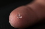 Fused Silica Nanofabricated Chips May Help Reduce Size and Cost of Future High-Energy Particle Colliders