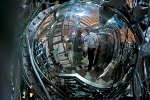 Researchers to Study Cause of Giant Spin-Splitting on Strontium Titanate’s Surface