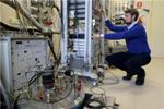 Graphene Set in Close Proximity to a Quantum Well in Compound Electronic Structures