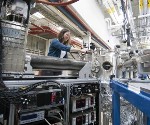 APS Unveils Intermediate Energy X-ray Beamline