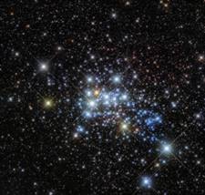 Hubble Image Shows Westerlund 1, Home to a Giant Star