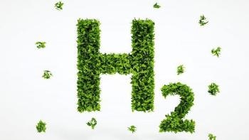 New Efficient Technique for Producing Hydrogen Fuel by Using Solar Energy
