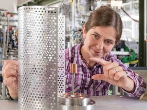 Scientists Successfully Guide Positrons into a Magnetic Field Trap