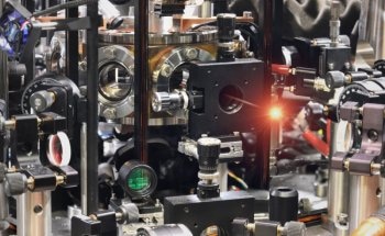 New Study Reveals Atom in a Cavity Extracts Very Pure Single Photons from Weak Laser Light