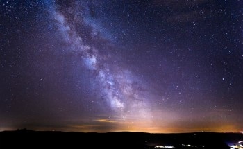 Using Evidence of Chemical Composition of Stars in Milky Way to Accurately Pinpoint Gaia Sausage’s Age