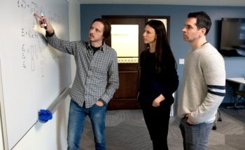New Algorithm can Calculate Molecular Properties on Noisy Quantum Computer