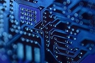 Highly Efficient Memory Based on Principles of Spintronics at Low Power