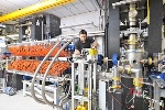 Novel Compact Miniature Spectrometer to Measure Terahertz Waves