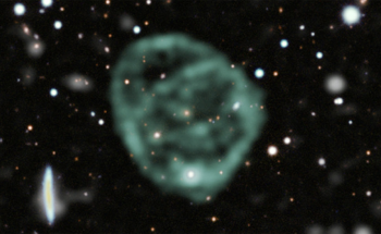 Astronomers Solve the Mystery of Giant Radio Circles
