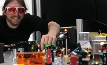University Kaiserslautern Fast Tracks Quantum Computer Development with New DDS Firmware Option