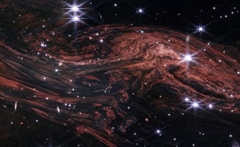 Webb Telescope Uncovers 3D Structure of Interstellar Medium