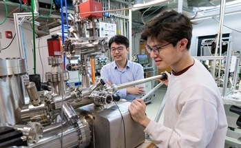 Researchers Uncover Self-Forming Nanoscale Diodes