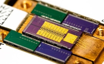 ECHo Collaboration: Hunting for the Neutrino Mass with "Cool" Detectors