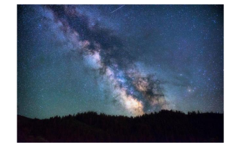Study Finds Clumpy Halo of Hot Gases Around the Milky Way Galaxy