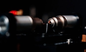 Researchers Create Light Manipulation Technique for Future Quantum Computer Chips