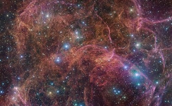 VLT Survey Telescope Images Remnants of the Vela Supernova