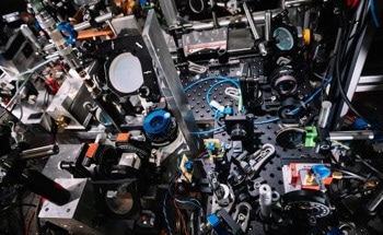 Coexistence of Superfluids in Ultracold Atomic Clouds