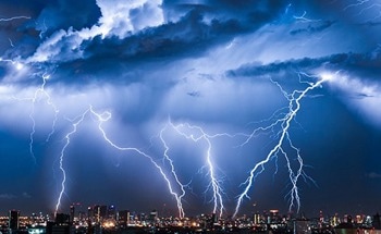 Physicist Strikes Gold, Solving 50-year Lightning Mystery