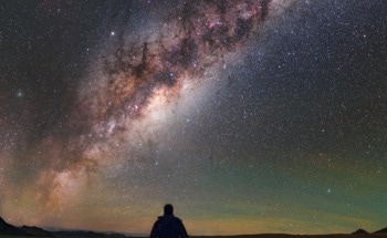 Observation of a Cluster of Stars in the Center of the Milky Way