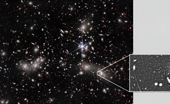 Webb Reveals Secrets of Globular Clusters in Distant Galaxy Pileup